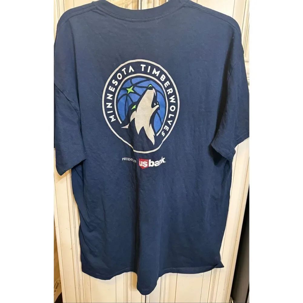 Gildan Men's Heavy Cotton Minnesota Timberwolves All Eyes North Tee Navy XL NWOT